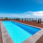 Luxury 2 Bedroom Apartment, Elements On Battery, Seapoint